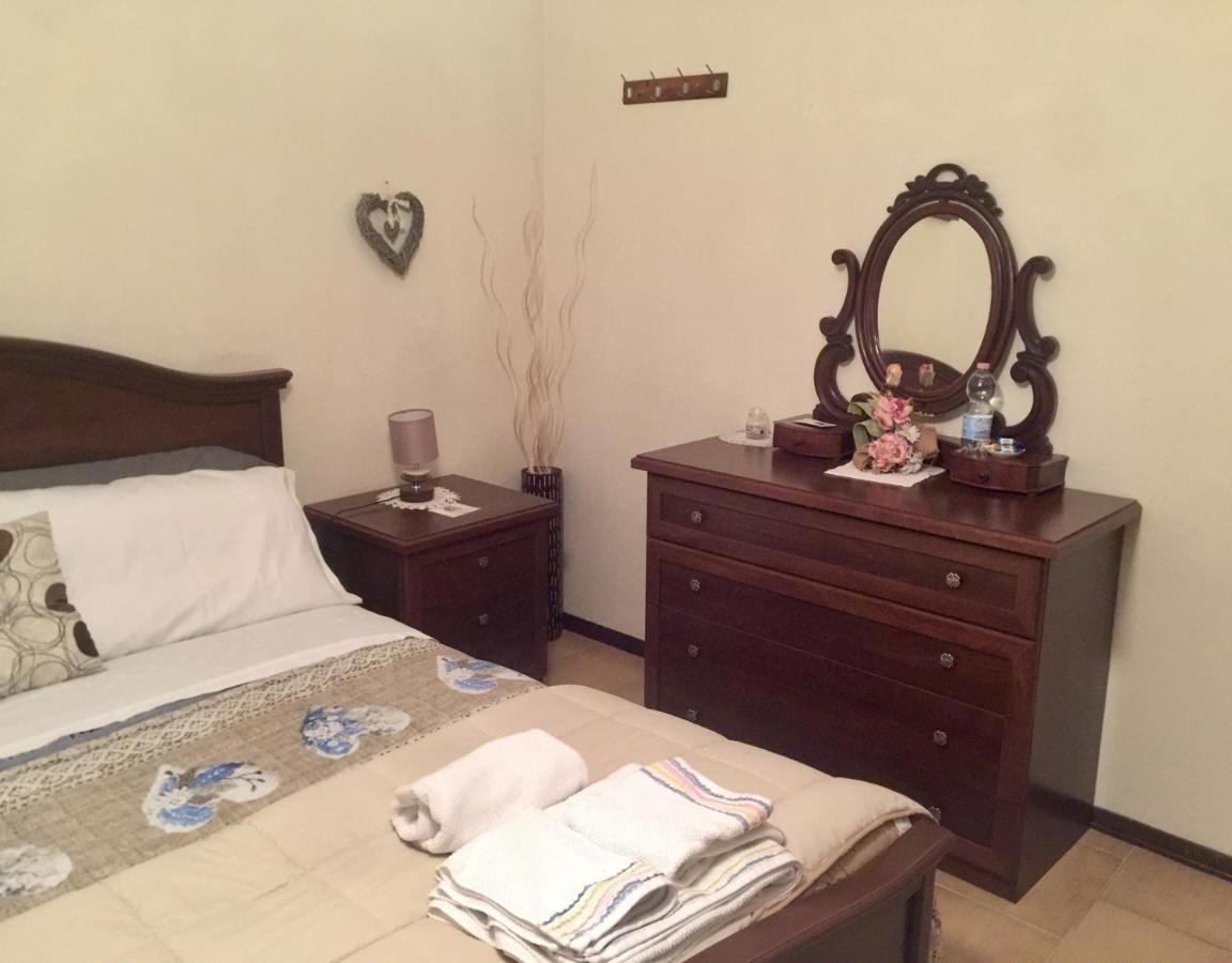 Bed and Breakfast Felix House Codevilla Exterior foto