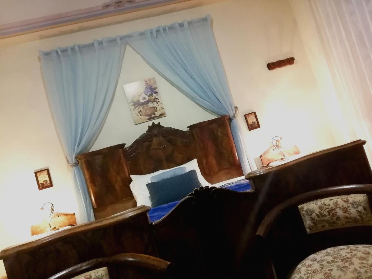 Bed and Breakfast Felix House Codevilla Exterior foto