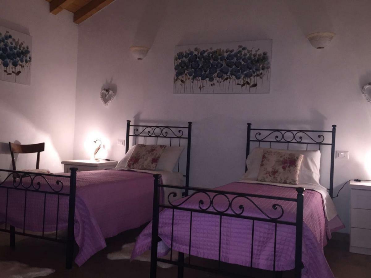 Bed and Breakfast Felix House Codevilla Exterior foto