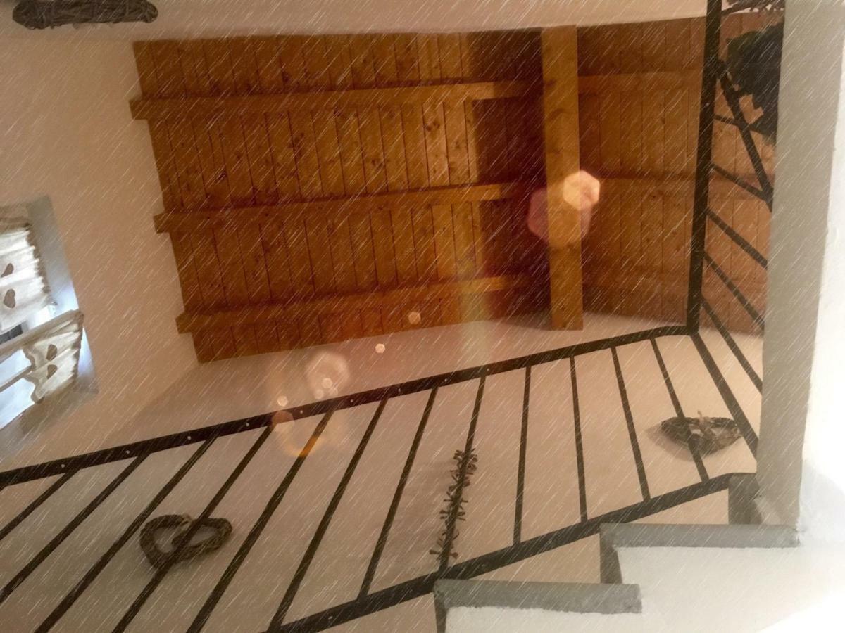 Bed and Breakfast Felix House Codevilla Exterior foto