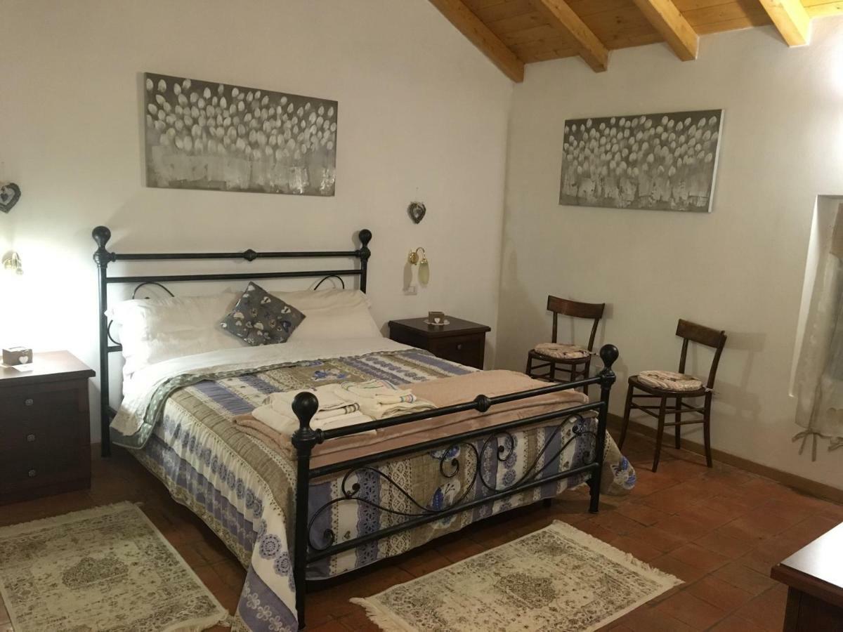 Bed and Breakfast Felix House Codevilla Exterior foto