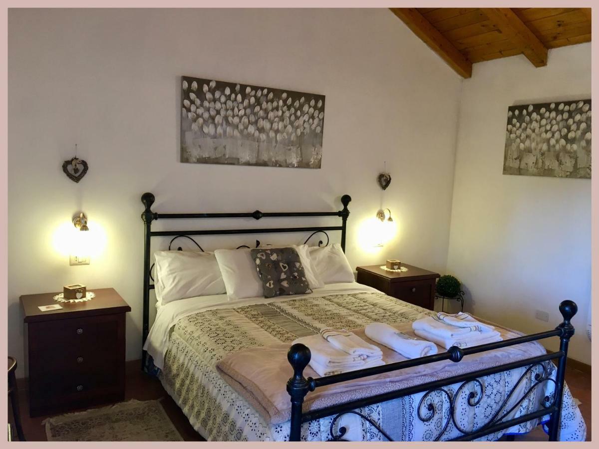 Bed and Breakfast Felix House Codevilla Exterior foto