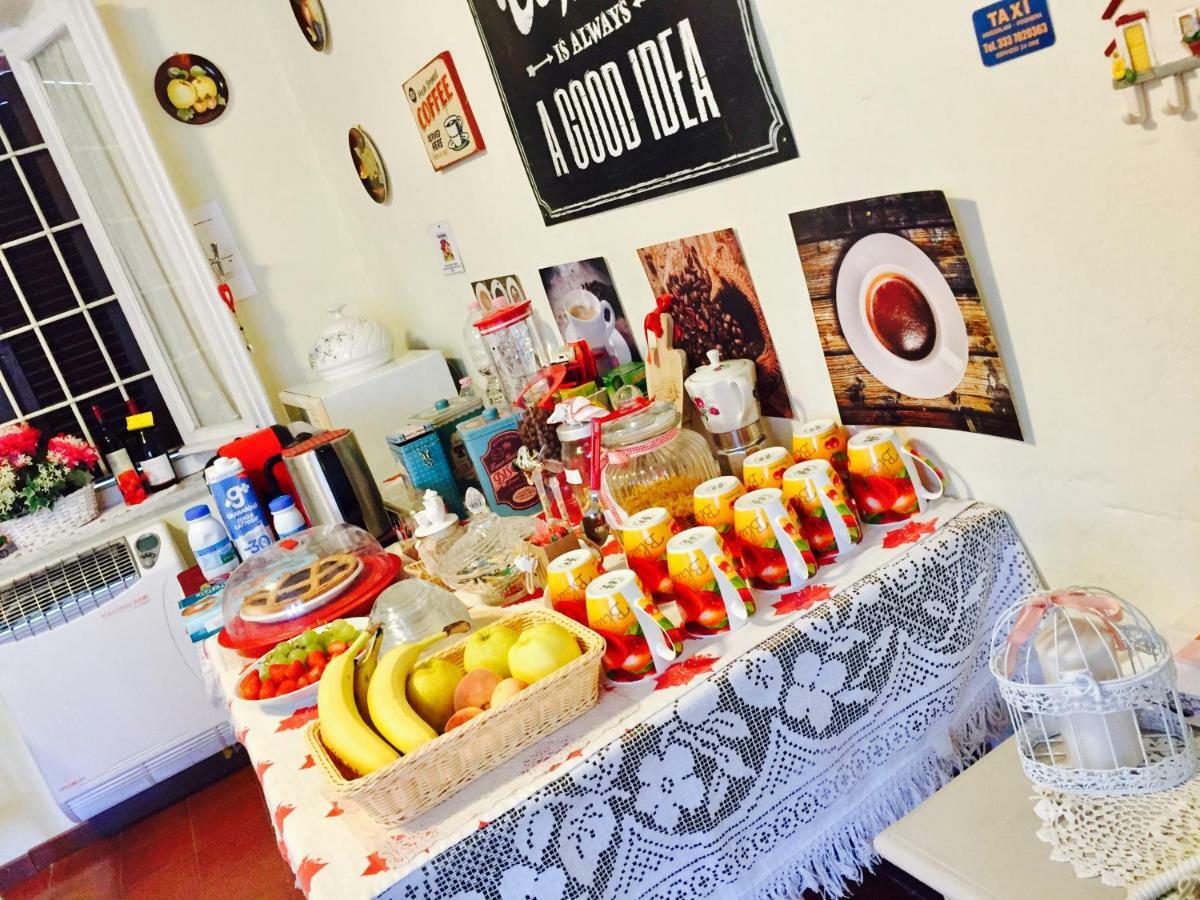 Bed and Breakfast Felix House Codevilla Exterior foto